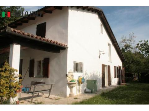 Villa kaufen in Mombaruzzo, 260 m² Grundstück, 260 m² Wohnfläche, 8 Zimmer