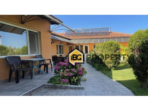 Einfamilienhaus kaufen in Byala, mit Stellplatz, 656 m² Grundstück, 269 m² Wohnfläche, 8 Zimmer