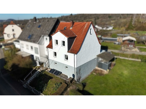 Haus kaufen in Neunkirchen, mit Stellplatz, 465 m² Grundstück, 178 m² Wohnfläche, 6 Zimmer