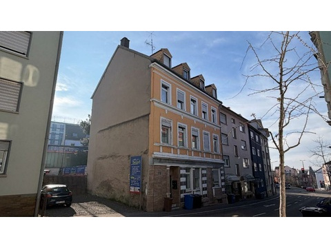 Mehrfamilienhaus kaufen in Pirmasens, 208 m² Grundstück, 260 m² Wohnfläche, 12 Zimmer