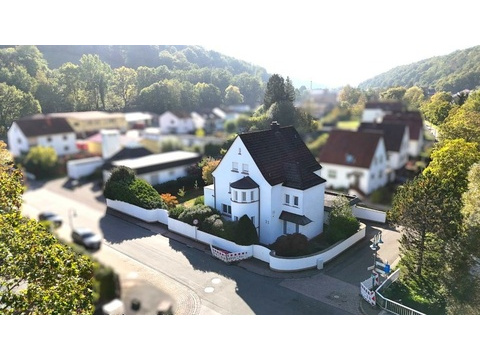 Einfamilienhaus kaufen in Thaleischweiler-Fröschen, 717 m² Grundstück, 233 m² Wohnfläche, 6 Zimmer