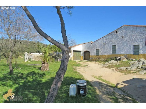 Haus kaufen in Santa Olalla del Cala, 2.000.000 m² Grundstück, 200 m² Wohnfläche, 5 Zimmer