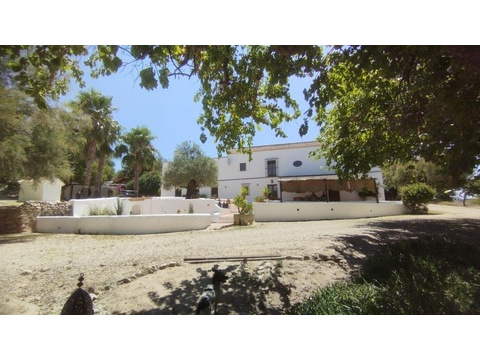 Haus kaufen in Arcos de la Frontera, 76.000 m² Grundstück, 479 m² Wohnfläche, 8 Zimmer