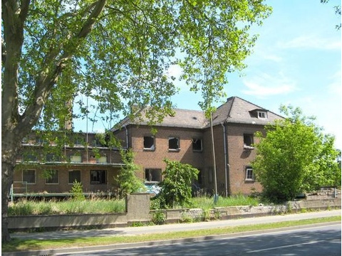 westliche Straßenfront Büro, Wohnen