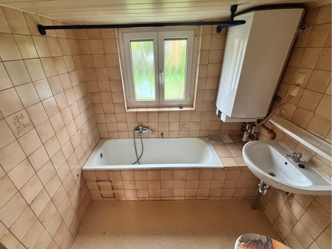 Badezimmer im Erdgeschoss