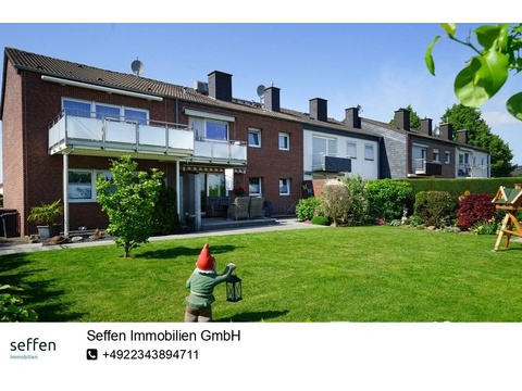 Zweifamilienhaus kaufen in Bergheim, 568 m² Grundstück, 248 m² Wohnfläche, 9 Zimmer
