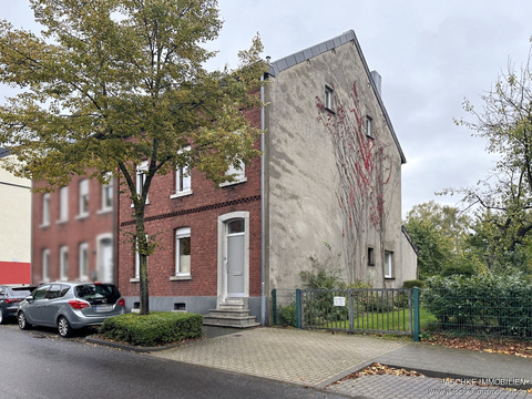 Zweifamilienhaus kaufen in Aachen, 1.221 m² Grundstück, 145 m² Wohnfläche