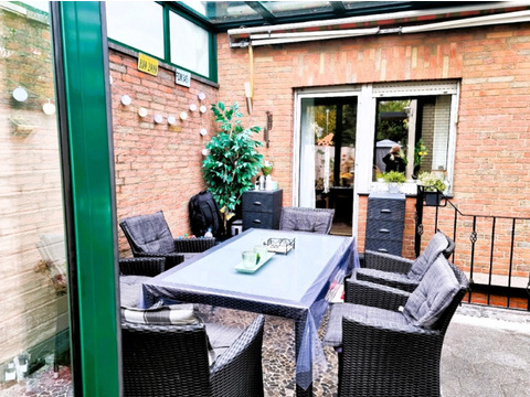 Einfamilienhaus kaufen in Wesseling, 588 m² Grundstück, 222 m² Wohnfläche, 9 Zimmer