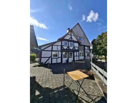 Gastronomie und Wohnung kaufen in Golmbach