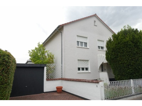 Einfamilienhaus kaufen in Erlensee, 859 m² Grundstück, 150 m² Wohnfläche, 5 Zimmer