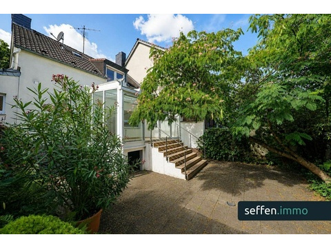 Einfamilienhaus kaufen in Frechen, 740 m² Grundstück, 108 m² Wohnfläche, 4 Zimmer