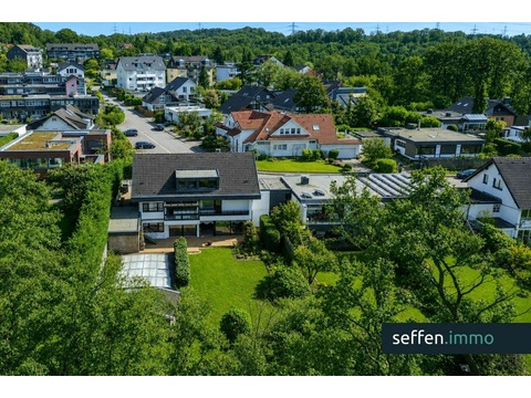 Reihenendhaus kaufen in Leichlingen (Rheinland), 850 m² Grundstück, 274 m² Wohnfläche, 9 Zimmer