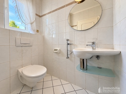 Gäste-WC - EG