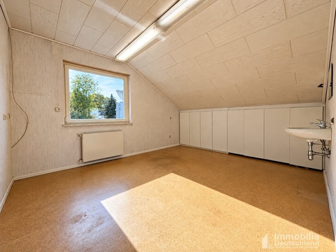Drittes Kinderzimmer mit Wasseranschluss - OG