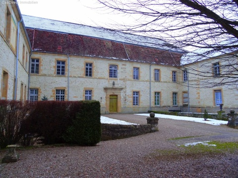 Burg/Schloss kaufen in Luxeuil-les-Bains, 10.000 m² Grundstück, 4.000 m² Wohnfläche, 60 Zimmer