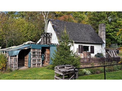 06_Massives_Gartenhaus_Ansicht_02