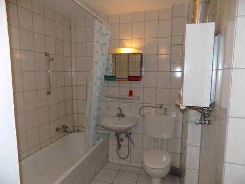 Bad mit Wanne