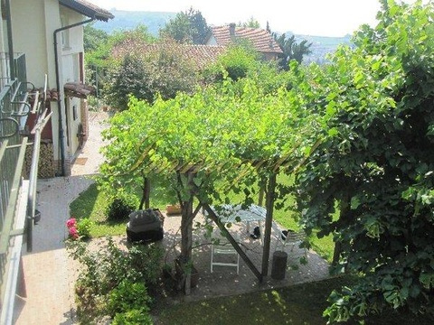 Landhaus kaufen in Alba, 2.000 m² Grundstück, 382 m² Wohnfläche