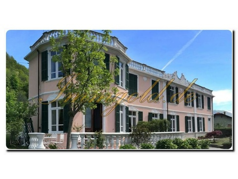 Haus kaufen in Ormea, 1.000 m² Grundstück, 700 m² Wohnfläche, 11 Zimmer