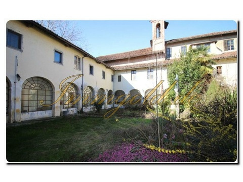 Haus kaufen in Villafranca Piemonte, 2.233 m² Grundstück, 2.708 m² Wohnfläche, 1 Zimmer