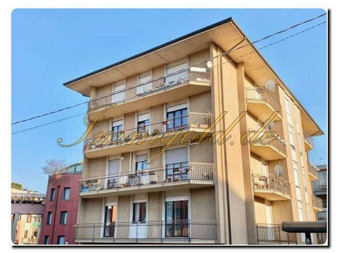 Wohnung kaufen in Porto Valtravaglia, 70 m² Wohnfläche, 3 Zimmer