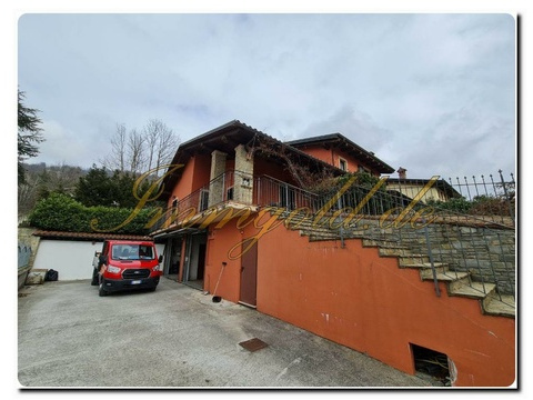 Haus kaufen in Priero, 800 m² Grundstück, 245 m² Wohnfläche, 6 Zimmer