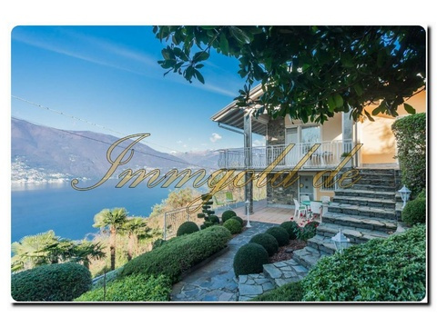 Haus kaufen in Pino sulla Sponda del Lago Maggiore Pino-Tronzano, 1.136 m² Grundstück, 143 m² Wohnfläche, 4 Zimmer