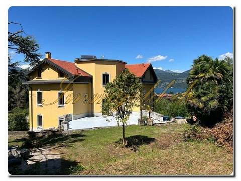 Dachgeschosswohnung kaufen in Germignaga, 94 m² Wohnfläche, 2 Zimmer