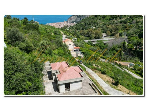 Haus kaufen in Cefalu', 250 m² Grundstück, 93 m² Wohnfläche, 5 Zimmer