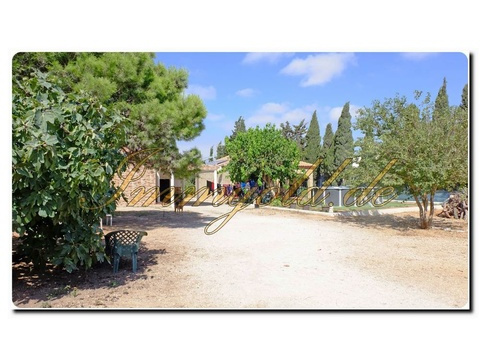 Haus kaufen in Chiclana de la Frontera, 1.900 m² Grundstück, 243 m² Wohnfläche, 6 Zimmer