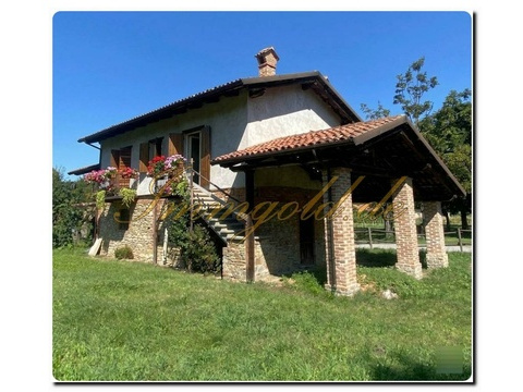 Haus kaufen, 1.300 m² Grundstück, 180 m² Wohnfläche, 6 Zimmer