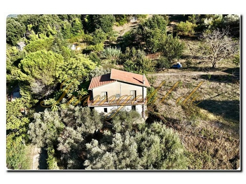 Haus kaufen in Mistretta, 4.000 m² Grundstück, 120 m² Wohnfläche, 6 Zimmer