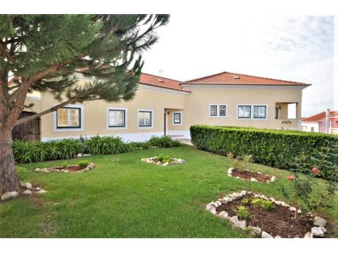 Einfamilienhaus kaufen in Alenquer, 1.050 m² Grundstück, 234 m² Wohnfläche, 4 Zimmer