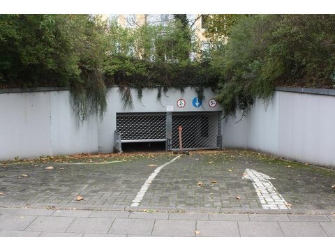 Parkfläche mieten in Bonn, mit Garage