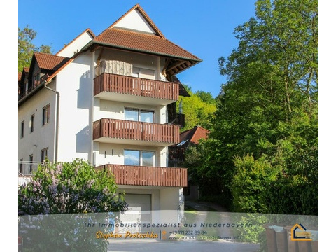 Etagenwohnung kaufen in Landau an der Isar, mit Stellplatz, 93 m² Wohnfläche, 3 Zimmer