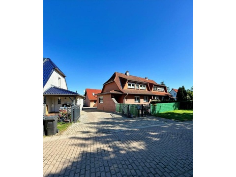 Doppelhaushälfte kaufen in Südmüritz, mit Stellplatz, 2.800 m² Grundstück, 200 m² Wohnfläche, 7 Zimmer