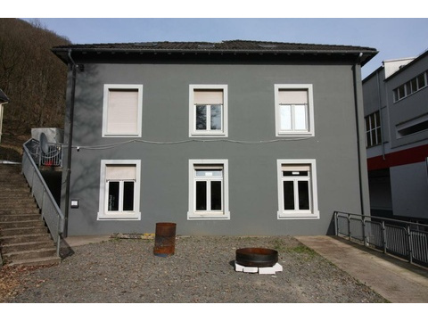 Mehrfamilienhaus kaufen in Altena, mit Stellplatz, 1.017 m² Grundstück, 319 m² Wohnfläche, 5 Zimmer