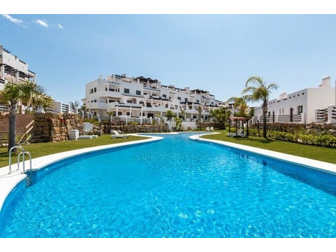 Wohnung kaufen in Estepona, mit Garage, 90 m² Wohnfläche