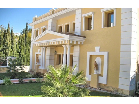 Villa kaufen in Marbella, mit Garage, 1.290 m² Grundstück, 440 m² Wohnfläche, 6 Zimmer
