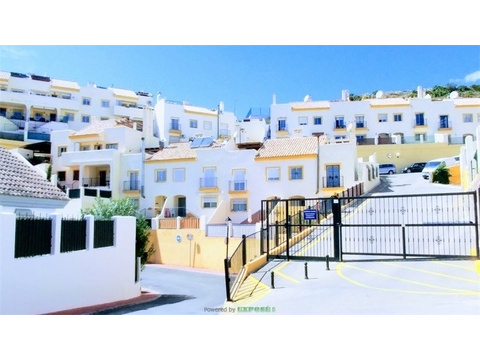 Reihenhaus kaufen in Fuengirola, 200 m² Grundstück, 132 m² Wohnfläche, 5 Zimmer