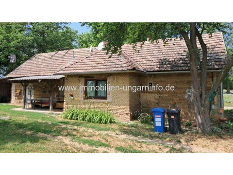 Bauernhaus kaufen, 2.793 m² Grundstück, 56 m² Wohnfläche, 3 Zimmer