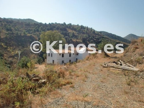 Haus kaufen in Malaga, 200.000 m² Grundstück, 750 m² Wohnfläche, 11 Zimmer
