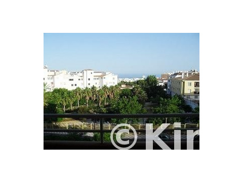 Etagenwohnung kaufen in Benalmádena, 80 m² Wohnfläche, 4 Zimmer