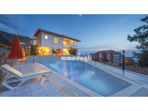 Villa kaufen in Oba, 450 m² Grundstück, 150 m² Wohnfläche, 4 Zimmer