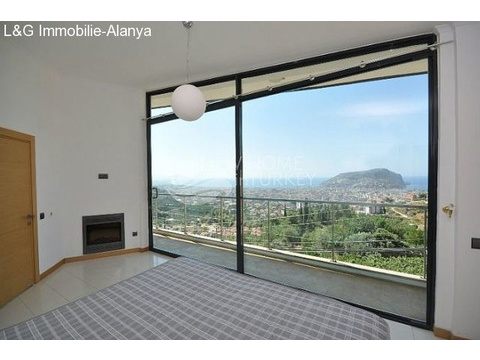 Villa kaufen in Alanya, 500 m² Grundstück, 300 m² Wohnfläche, 4,1 Zimmer