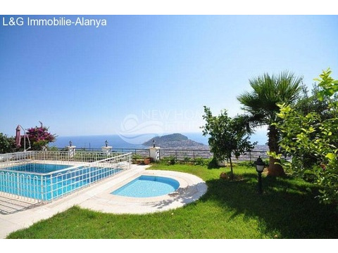 Villa kaufen in Tepe, 650 m² Grundstück, 280 m² Wohnfläche, 4,1 Zimmer