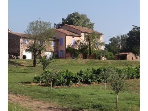 Villa kaufen in Bagnols-en-Forêt, 100.000 m² Grundstück, 300 m² Wohnfläche, 10 Zimmer