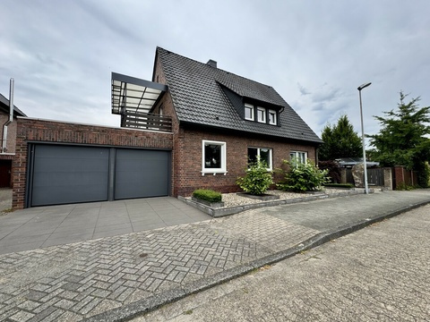Zweifamilienhaus kaufen in Emsdetten, 632 m² Grundstück, 192 m² Wohnfläche, 6 Zimmer