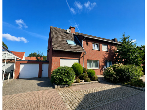 Doppelhaushälfte kaufen in Greven, 324 m² Grundstück, 138,22 m² Wohnfläche, 6 Zimmer