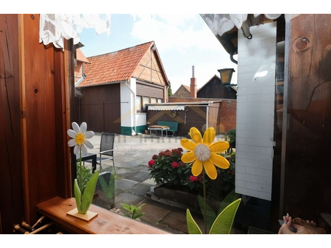 Einfamilienhaus kaufen in Grasleben, mit Garage, mit Stellplatz, 566 m² Grundstück, 200 m² Wohnfläche, 8 Zimmer
